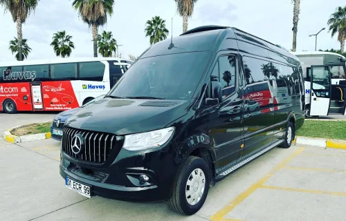 Mercedes Sprinter VIP - ECR99 (8).jpg
